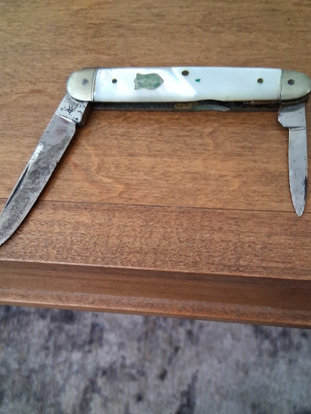 Mother Of Pearl Pocket Knife